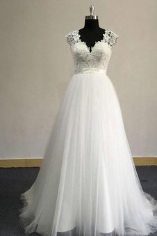 Abito da Sposa Cappellino in Pizzo con Manica Corte a Riva A-Line