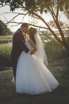 Abito da Sposa Ball Gown Naturale con Criss-cross Schiena Nuda Senza Maniche